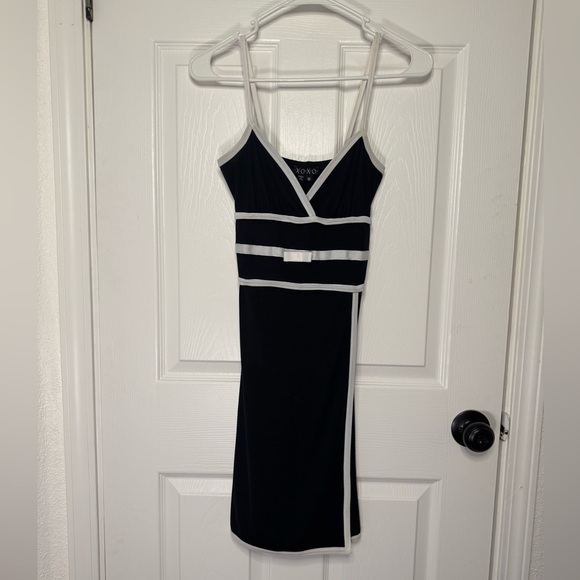 XOXO Black and White Sheath Midi Dress with Slit - Picture 1 of 6